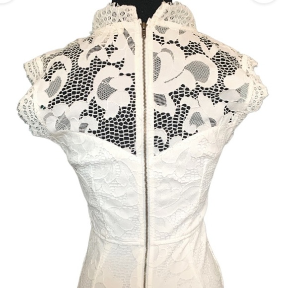 Lace Bodycon Dress Size Medium - Picture 3 of 9